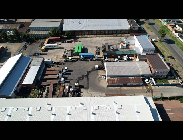 1,786M² FACTORY TO LET IN STEELEDALE